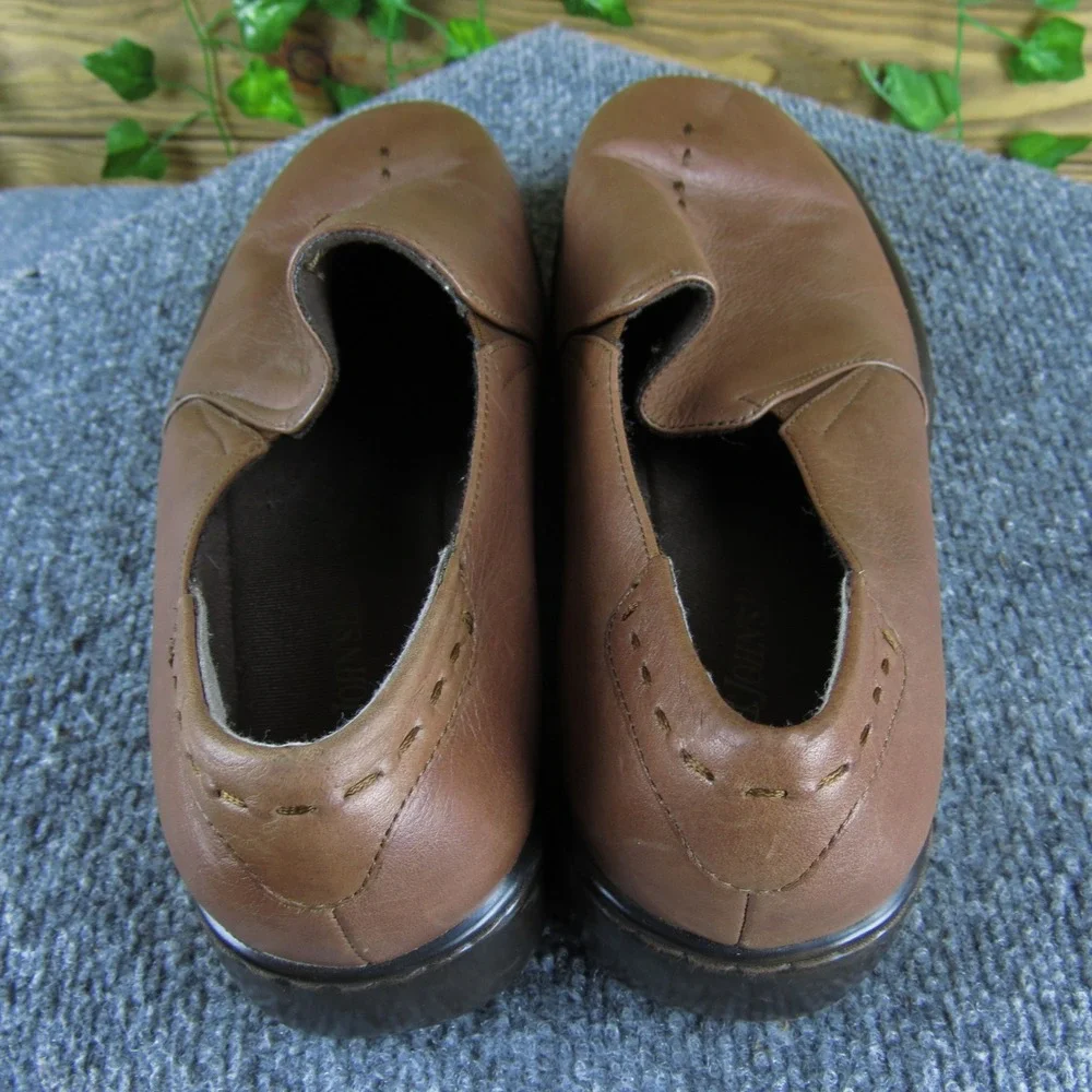 St. John's Bay Women's‎ 10 Wide Brown Leather Slip-On Comfort Loafers Casual